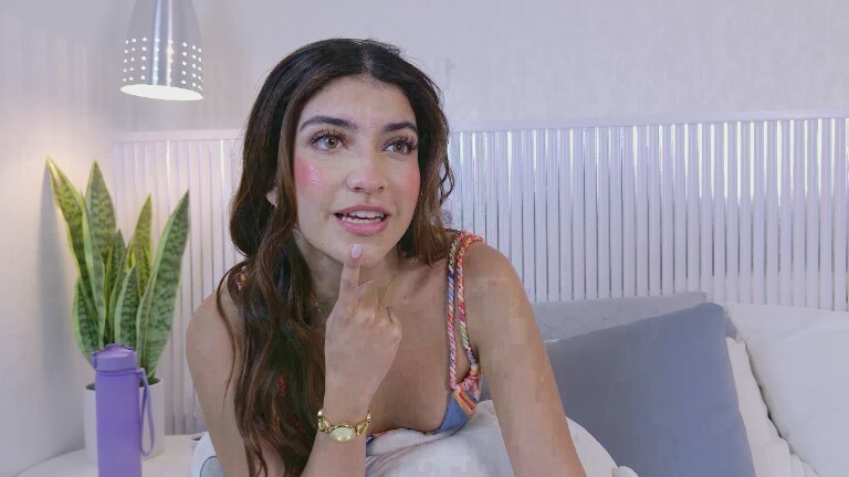 VictoriaJoliegb's Streamate show and profile