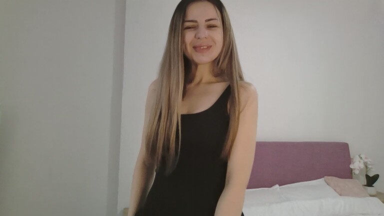 EMYILIA's Streamate show and profile